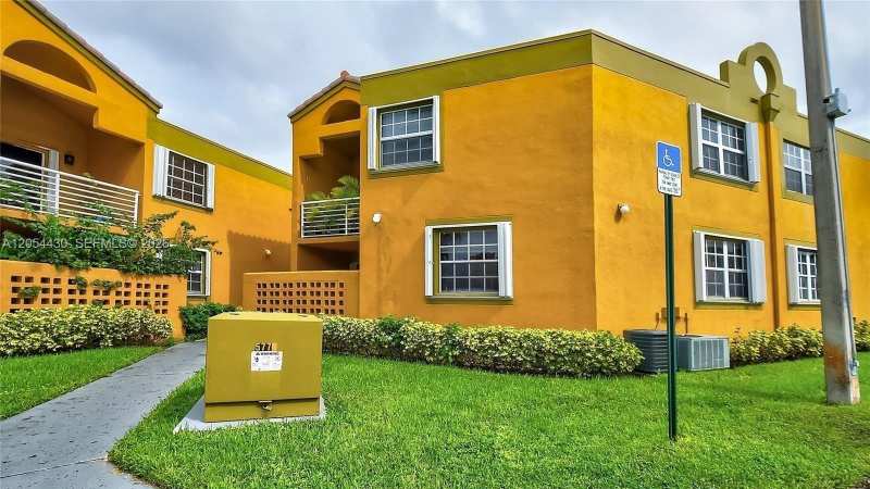 9731 Fontainebleau Blvd # F114, Miami FL 33172