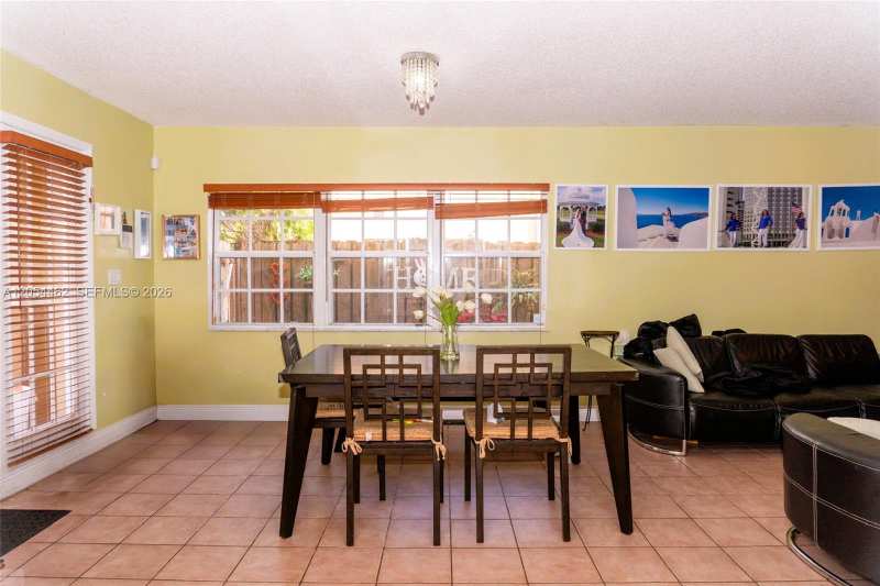7081 SW 158th Ct, Miami FL 33193