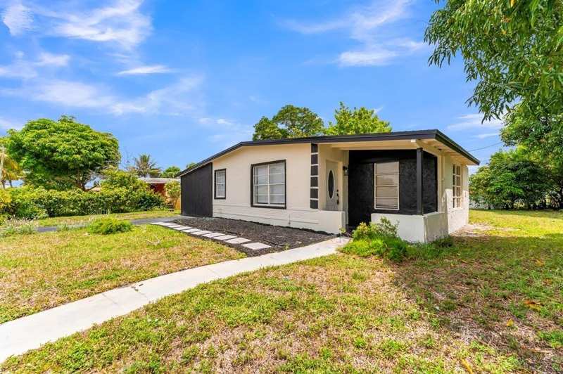 3411 NW 5th Court, Lauderhill FL 33311