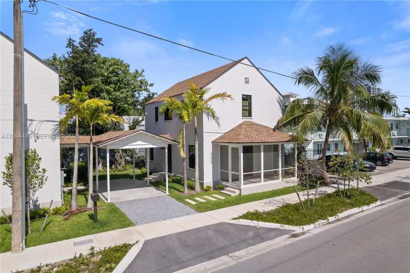 3620 Plaza Street, Miami FL 33133