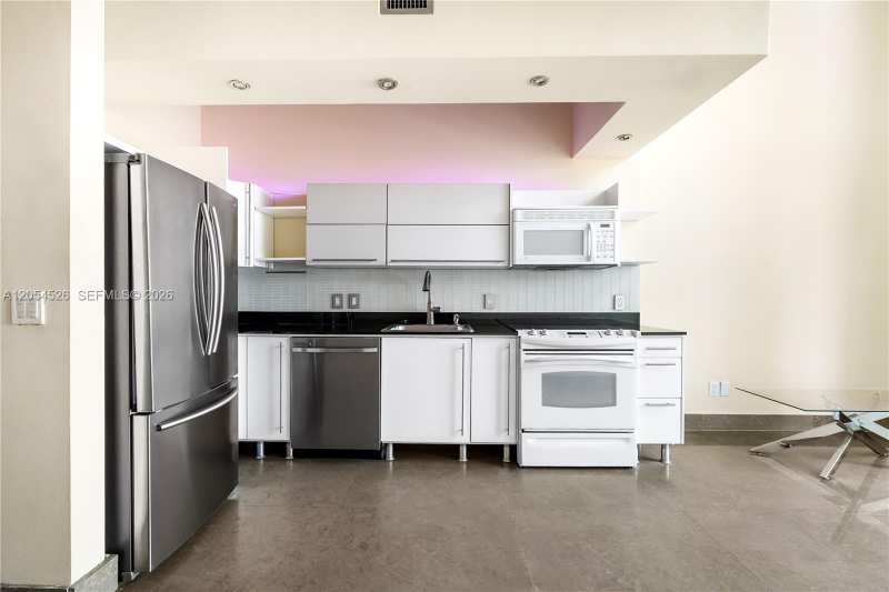 690 SW 1st Ct # 1019, Miami FL 33130