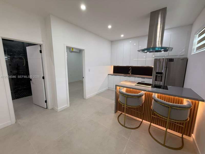401 NW 131st St # 2A, North Miami FL 33168