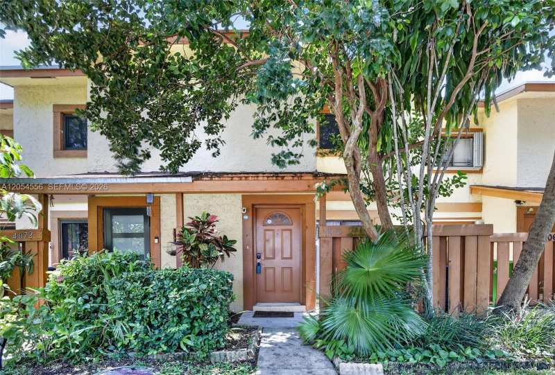 4070 Sierra Ter, Sunrise FL 33351