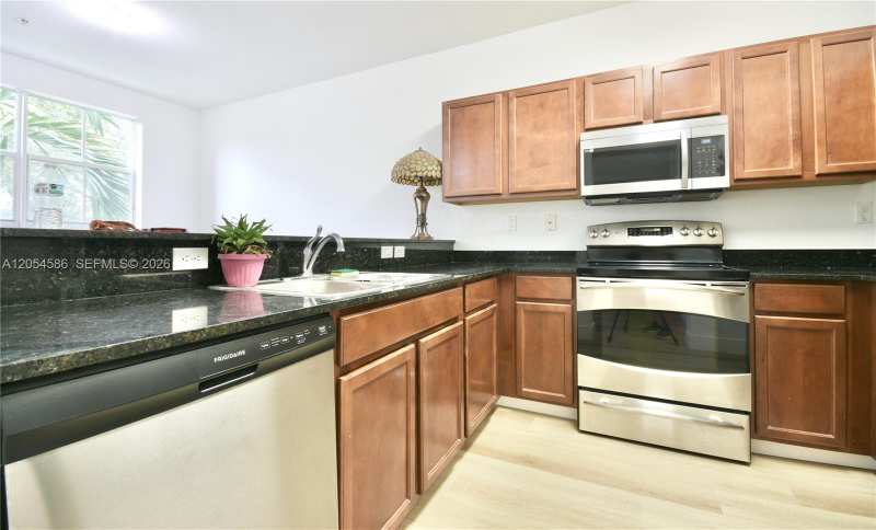 10870 NW 88th Ter # 222, Doral FL 33178
