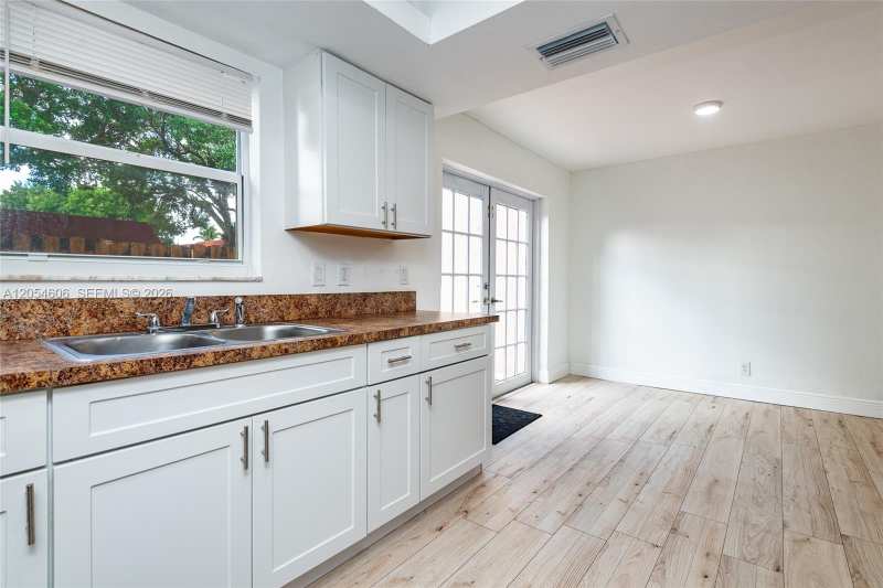 7920 Kimberly Blvd # 305, North Lauderdale FL 33068
