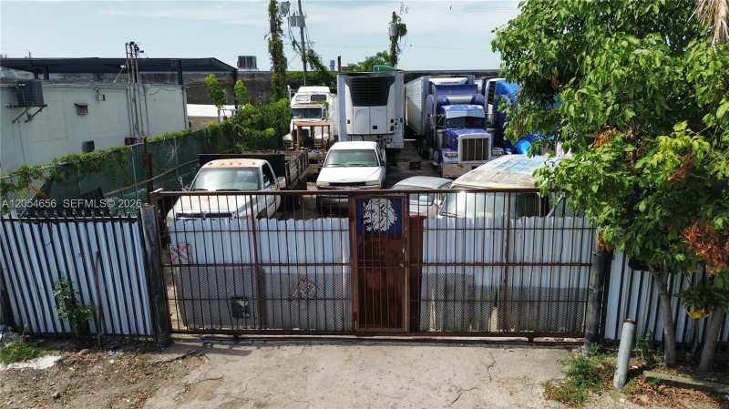 2000 NW 139th, Opa-Locka FL 33054