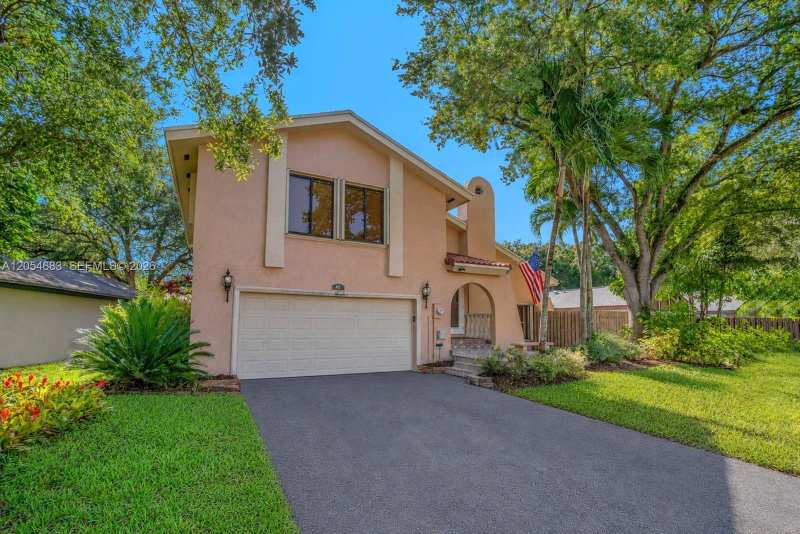 42 Birch Dr, Cooper City FL 33026