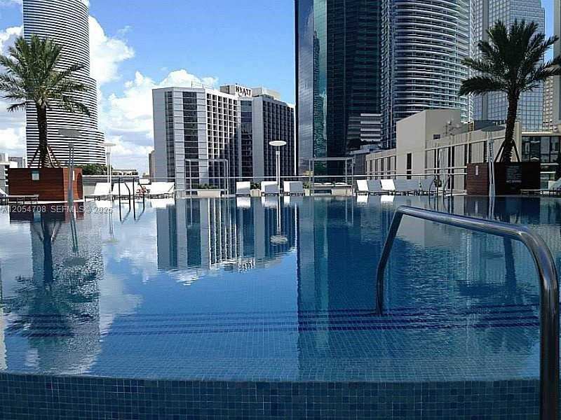 500 Brickell Ave # 2200, Miami FL 33131