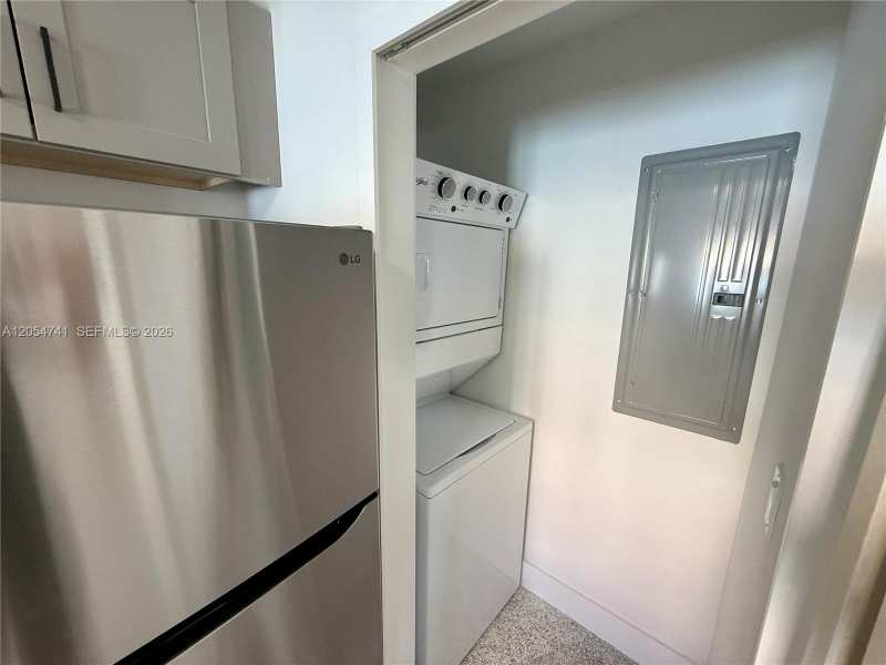 180 NE 57th St # 14, Miami FL 33137