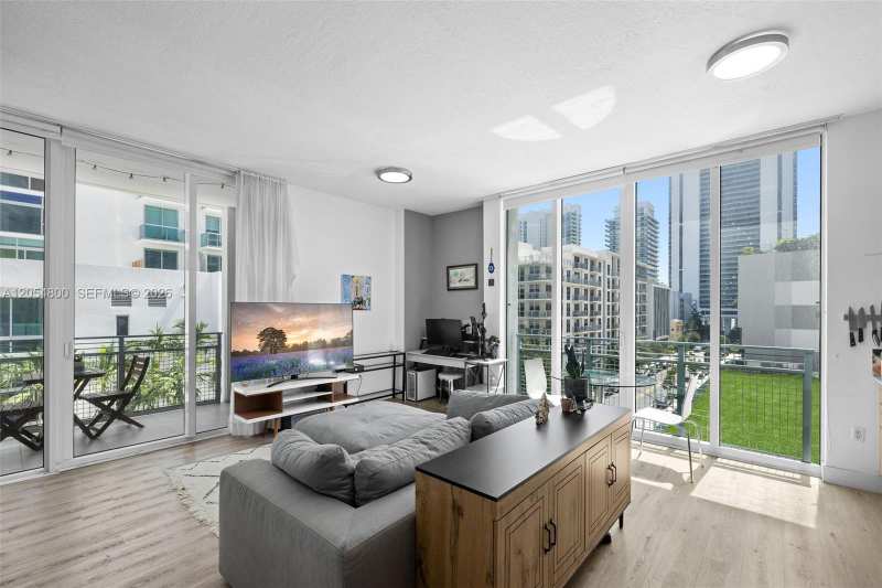 350 NE 24th St # 401, Miami FL 33137