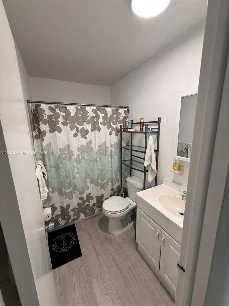 3536 NE 168th St # 403, North Miami Beach FL 33160