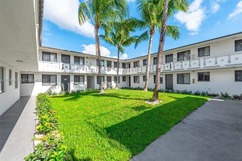 1345 W 28th St # 19, Hialeah FL 33010
