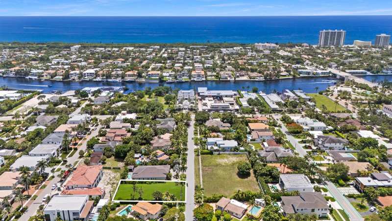423 NE 3rd Street, Boca Raton FL 33432