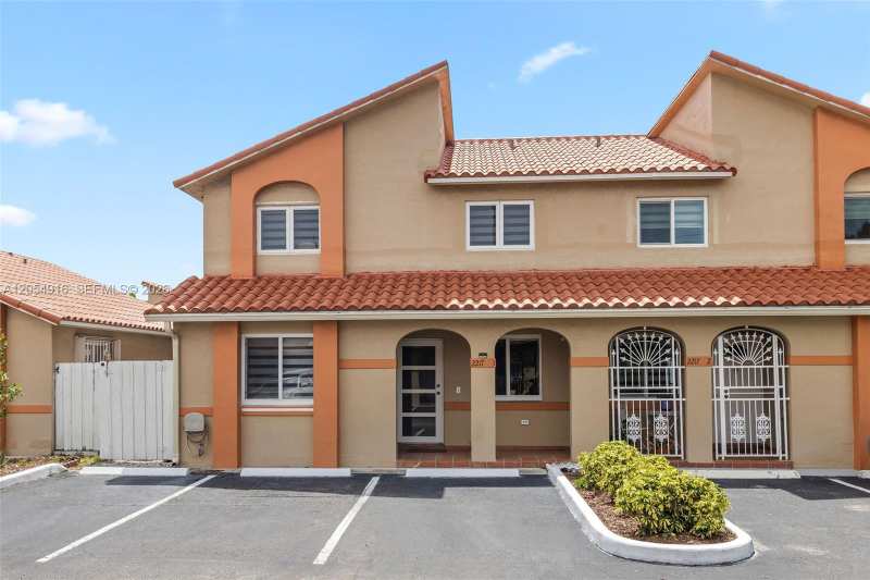 2217 W 69th St # 2217A, Hialeah FL 33016