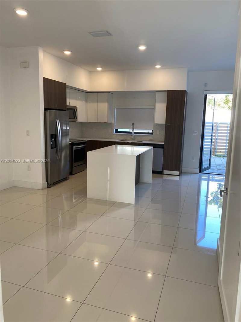 10468 SW 118th Ave, Miami FL 33186
