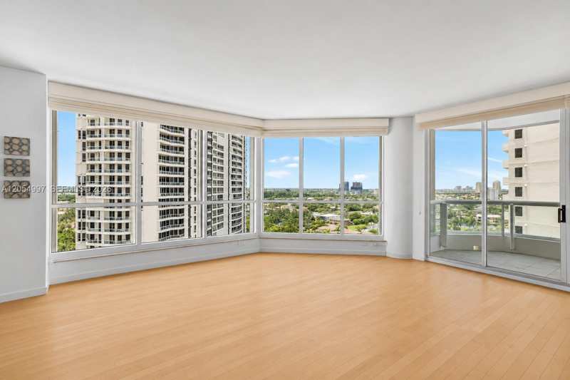 21150 Point Pl # 1605, Aventura FL 33180