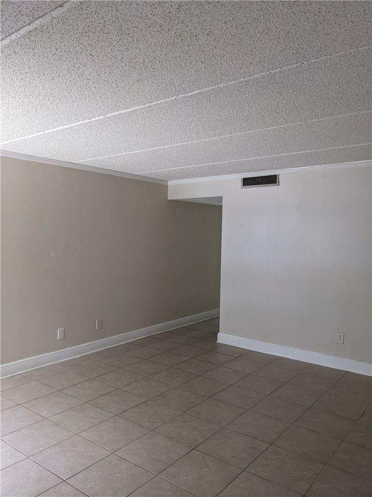 401 MEADOWS Circle, Boynton Beach FL 33436