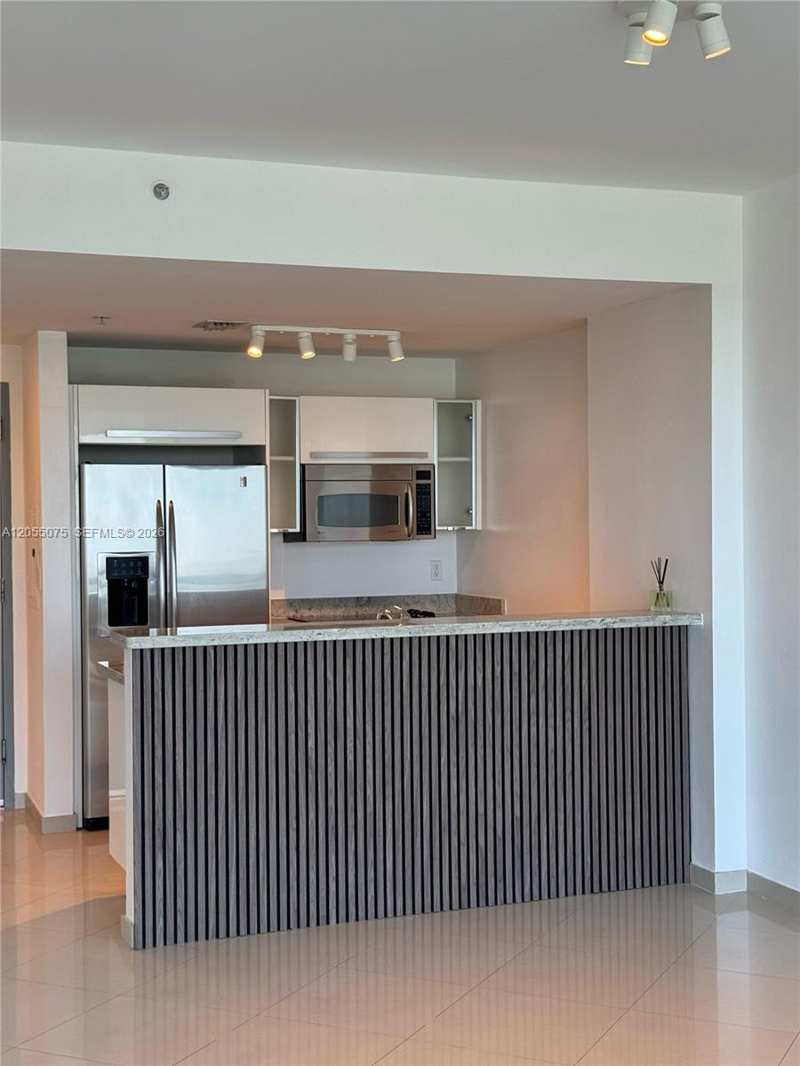 601 NE 36th St # 1205, Miami FL 33137