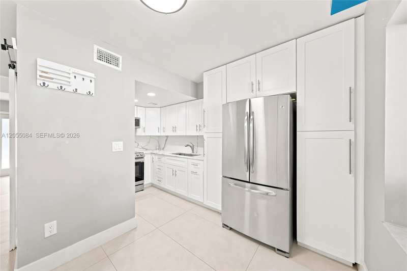 5255 W 26th Ct # 803, Hialeah FL 33016