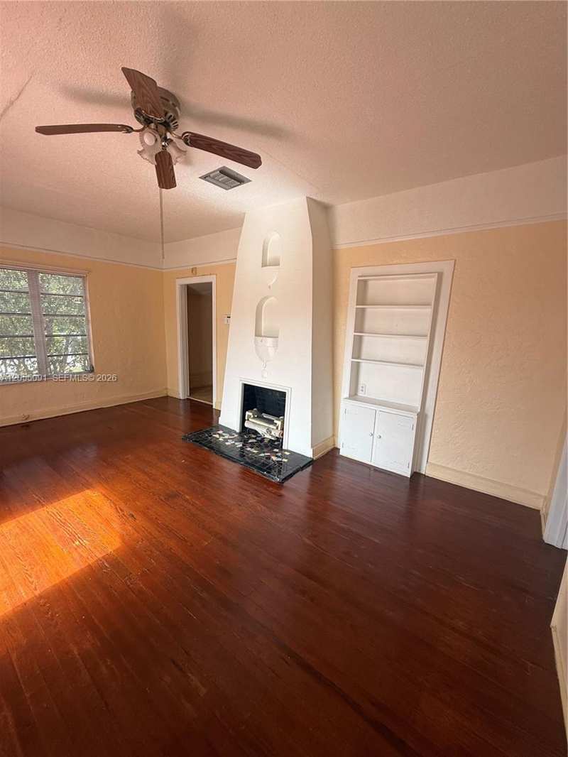 3747 Sheridan Ave, Miami Beach FL 33140