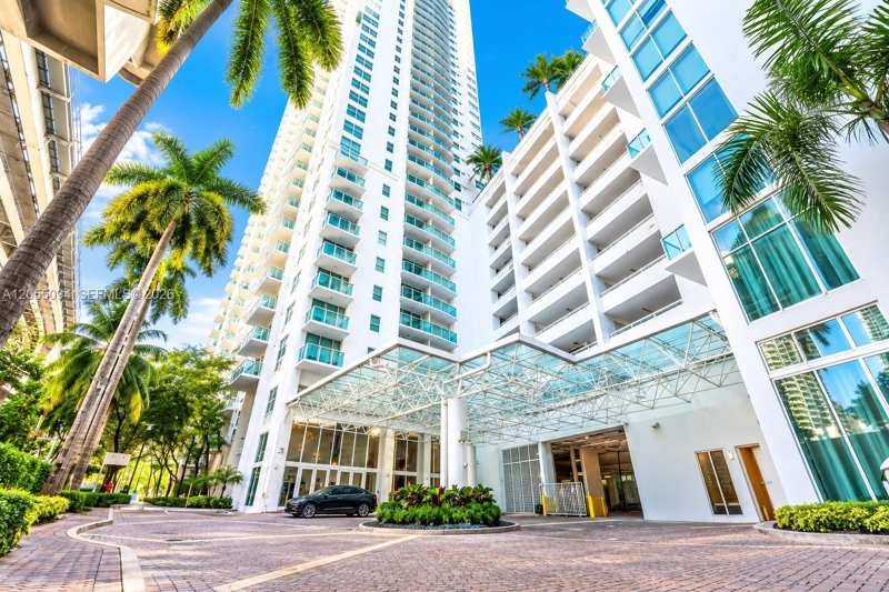 31 SE 5th St # 3712, Miami FL 33131