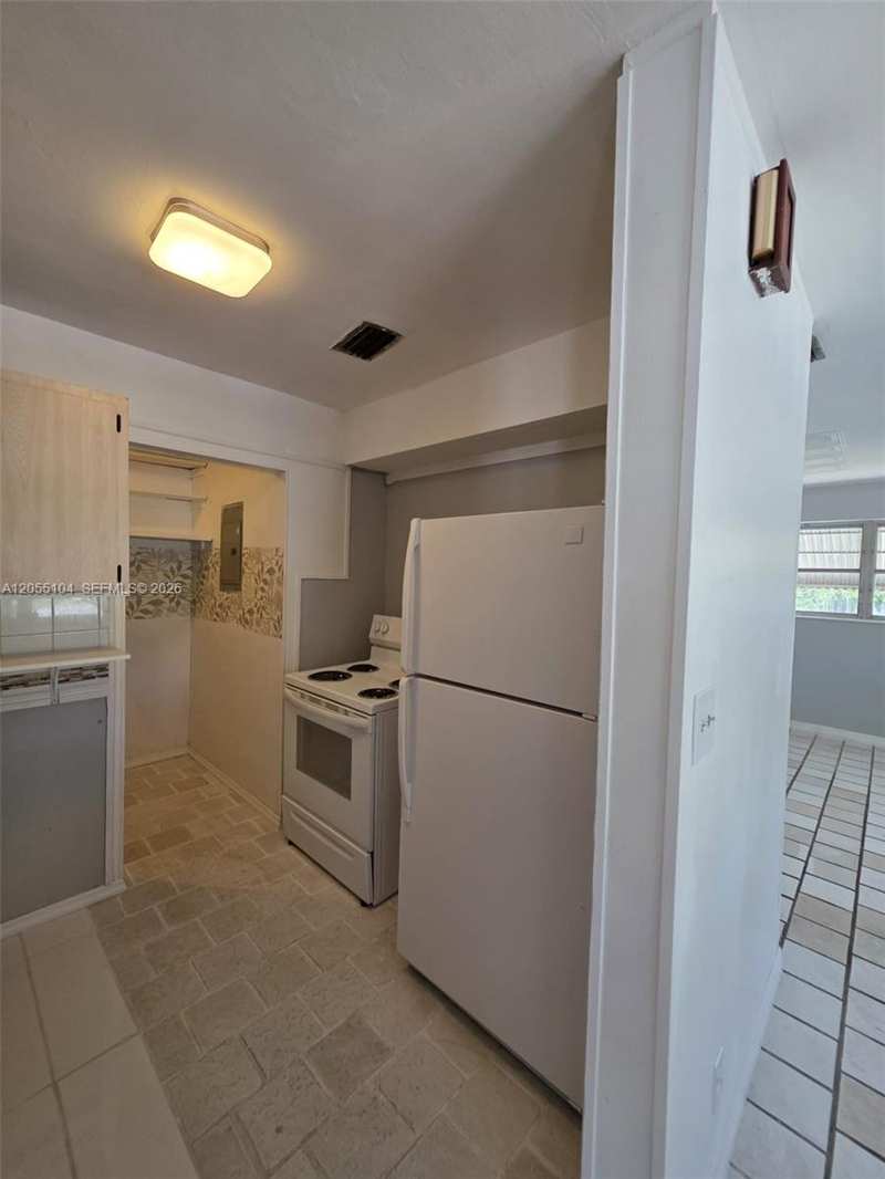 46 NW 14th Ct, Dania Beach FL 33004