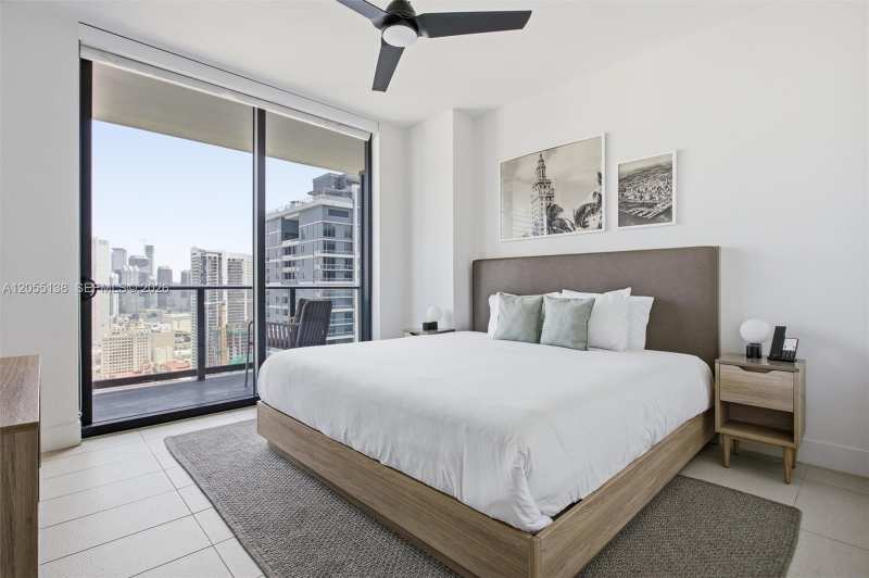 159 NE 6th St # 2914, Miami FL 33132