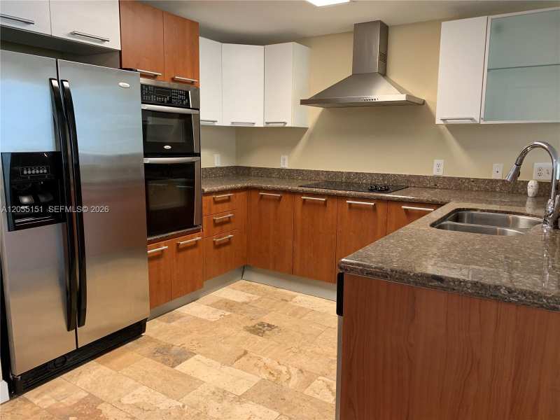 170 SE 14th St # 1402, Miami FL 33131