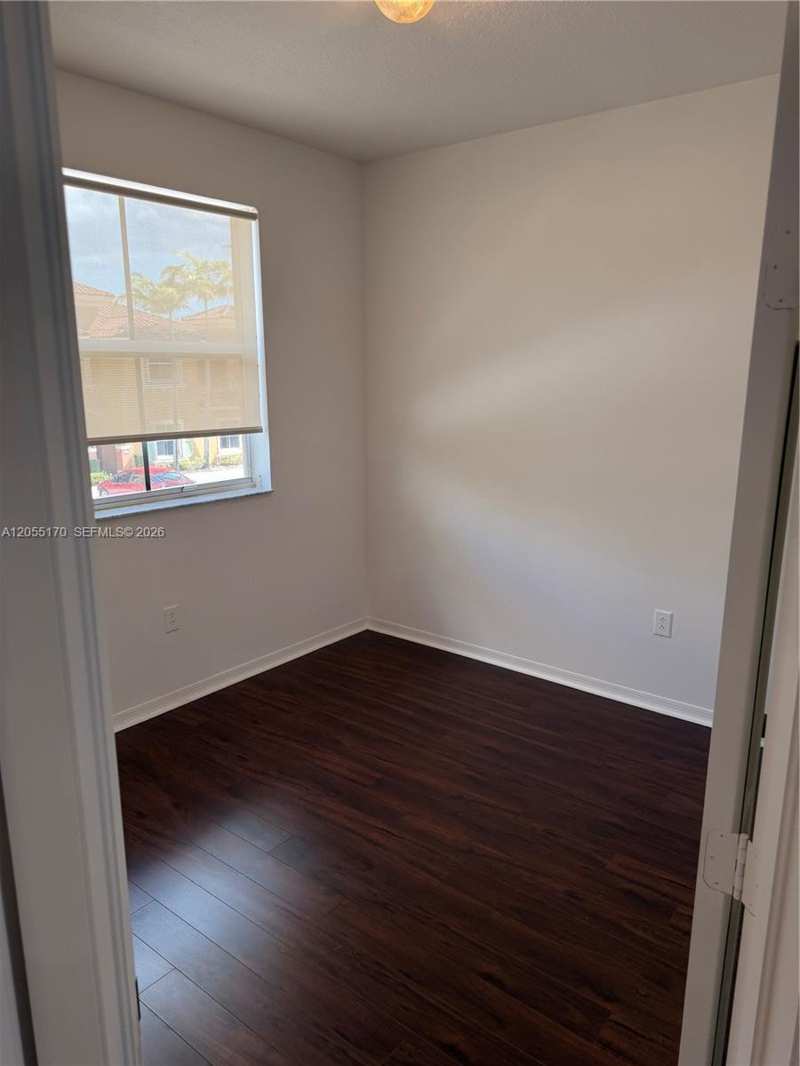 906 SW 143rd ave # 2005, Pembroke Pines FL 33027