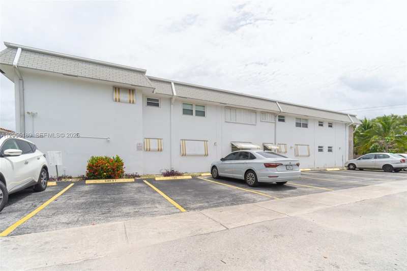 1300 N 17th Ave # 108, Hollywood FL 33020