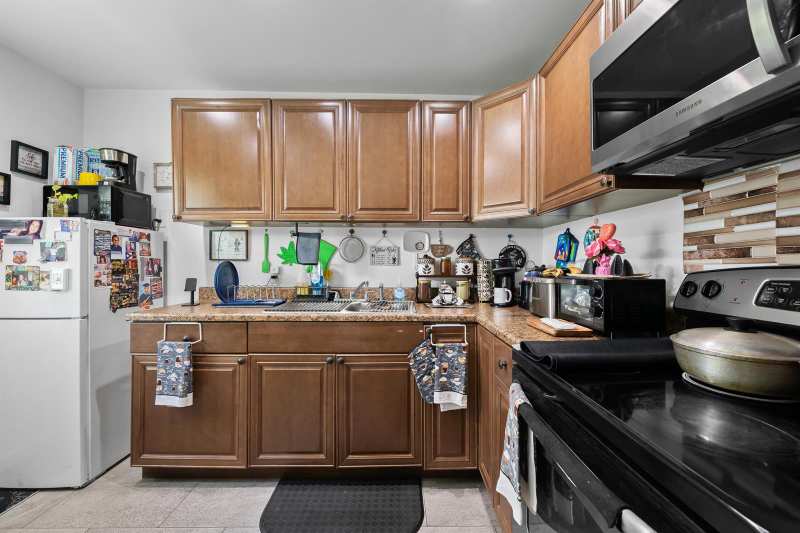24 COLONIAL CLUB Drive # 101, Boynton Beach FL 33435
