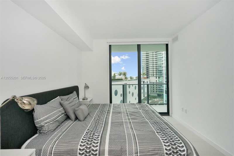 501 NE 31st St # 702, Miami FL 33137