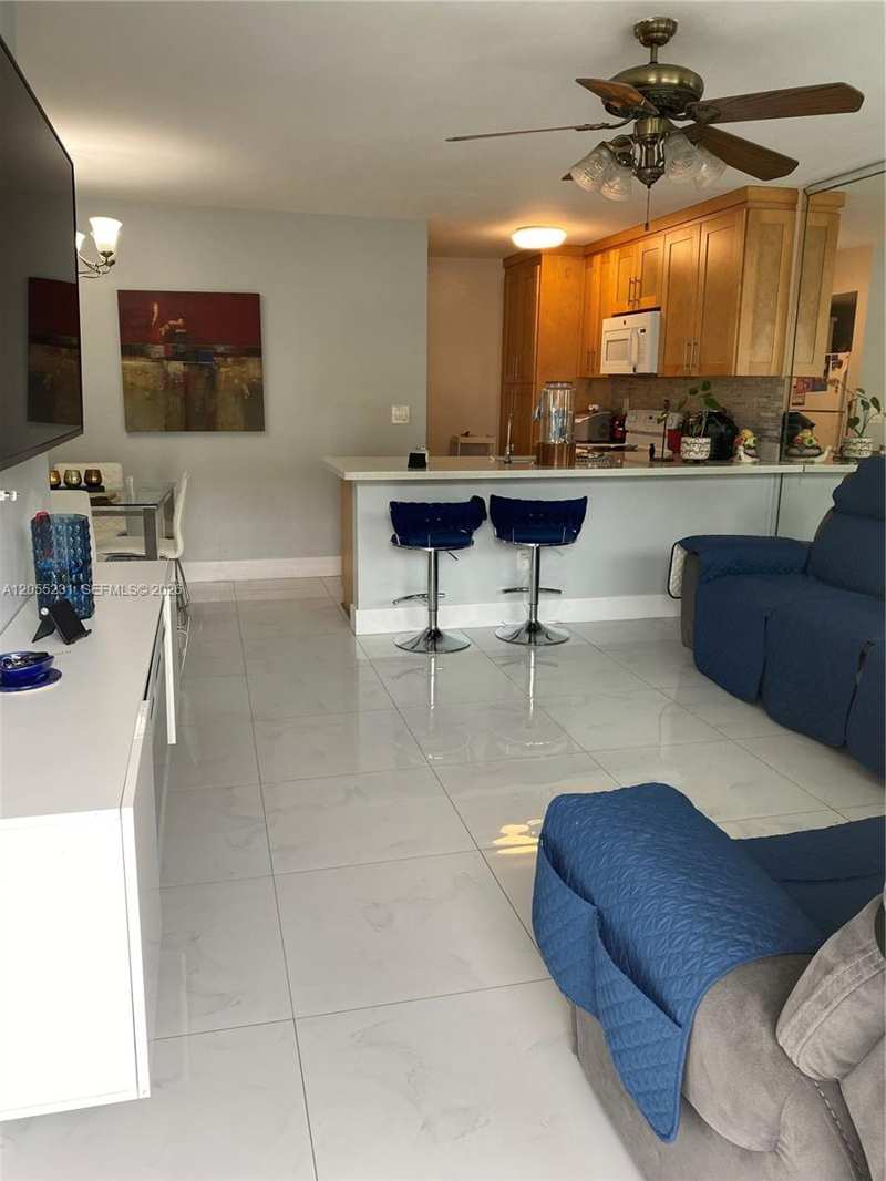 2570 W 67th Pl # 2, Hialeah FL 33016