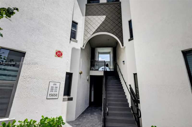 15650 SW 136th St # 212, Miami FL 33196