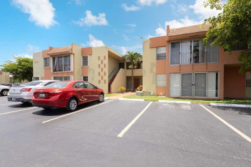 9350 W Flagler St # 208B, Miami FL 33174