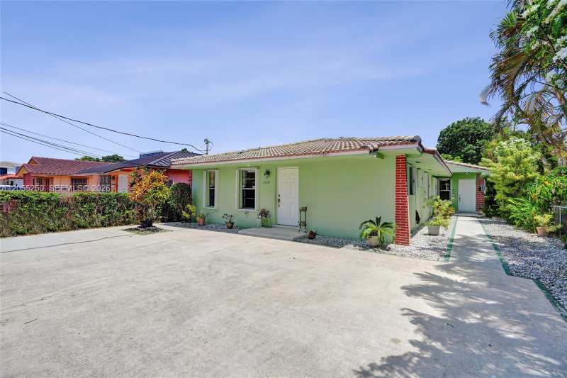 3170 SW 26th St, Miami FL 33133