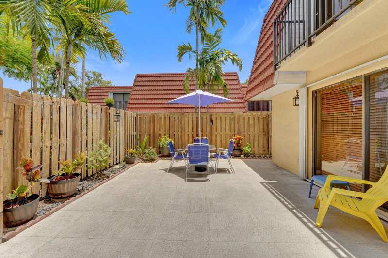 714 NW 98TH Circle, Plantation FL 33324