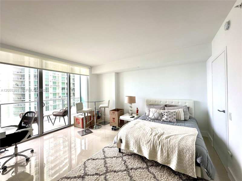 1300 Brickell Bay Dr # 1205, Miami FL 33131