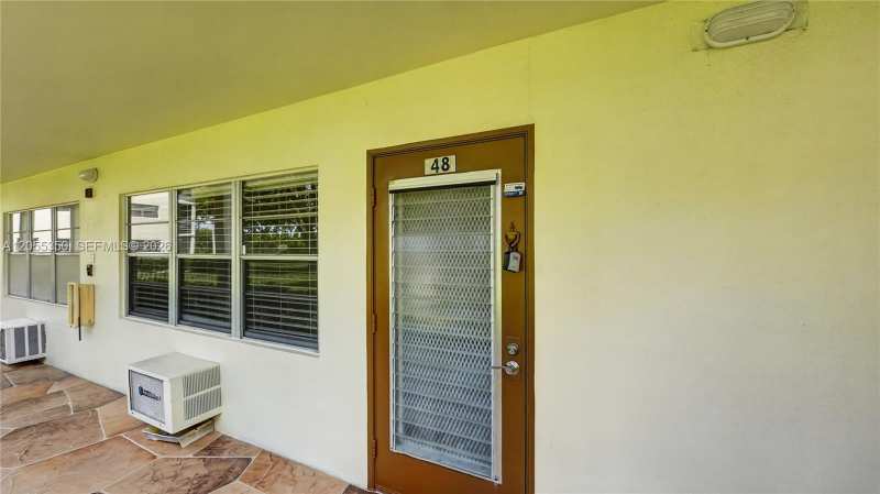 48 Mansfield B # 48, Boca Raton FL 33434