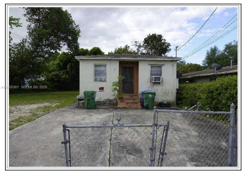 722 / 724 NW 53rd St, Miami FL 33127
