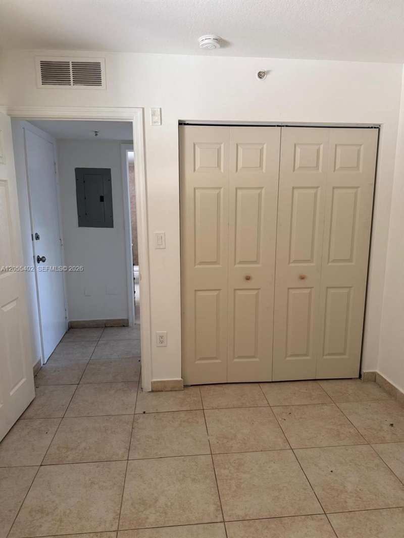 2647 NW 25th ave # 304, Miami FL 33142