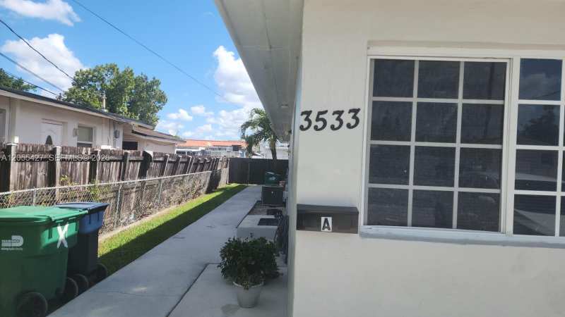 3533 SW 91st Ave # A, Miami FL 33165