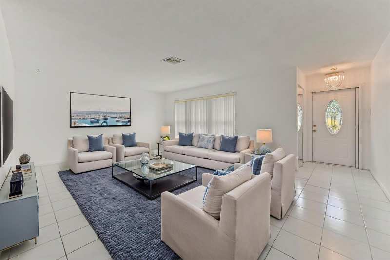 6387 Summer Sky Lane, FL 33463