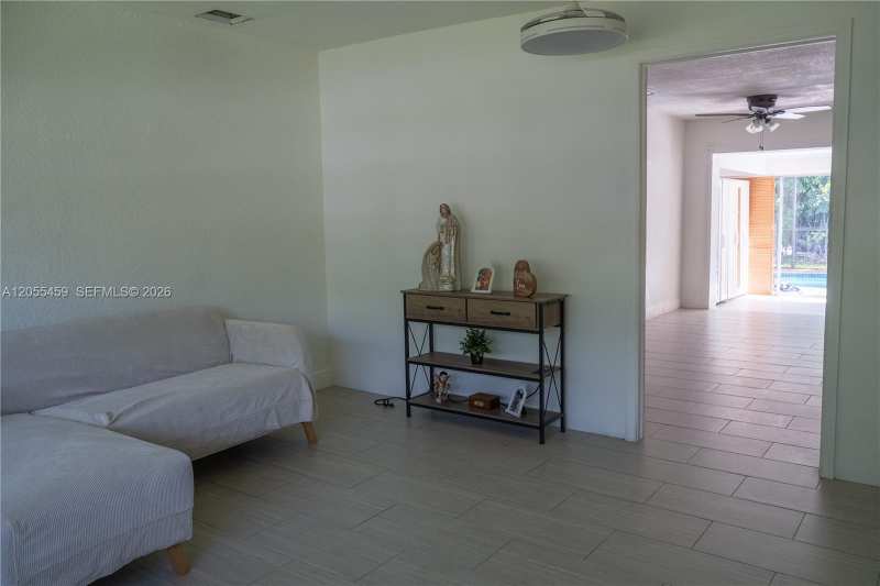 20530 Eagle Nest Rd, Cutler Bay FL 33189