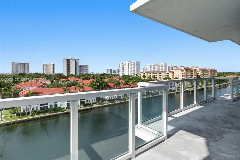 3030 NE 188th St # 509, Aventura FL 33180