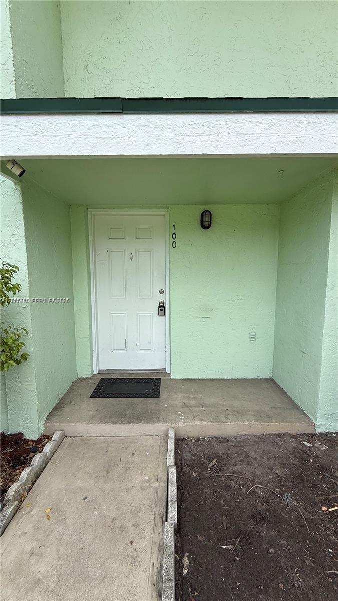 4098 N Pine Island Rd # 100, Sunrise FL 33351