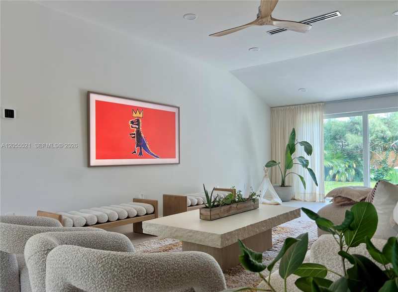 4515 Alton Rd, Miami Beach FL 33140