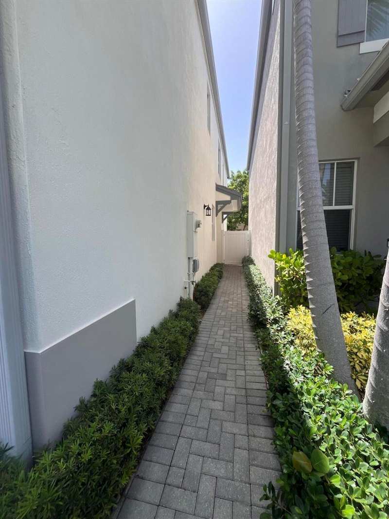 4447 NW 48TH Terrace, Tamarac FL 33319