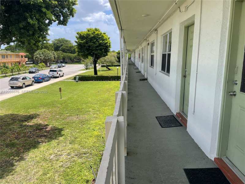 130 NE 202nd Ter # S31, Miami Gardens FL 33179