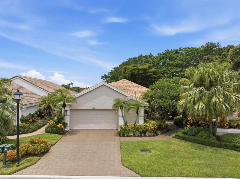 740 Pinehurst Way, Palm Beach Gardens FL 33418